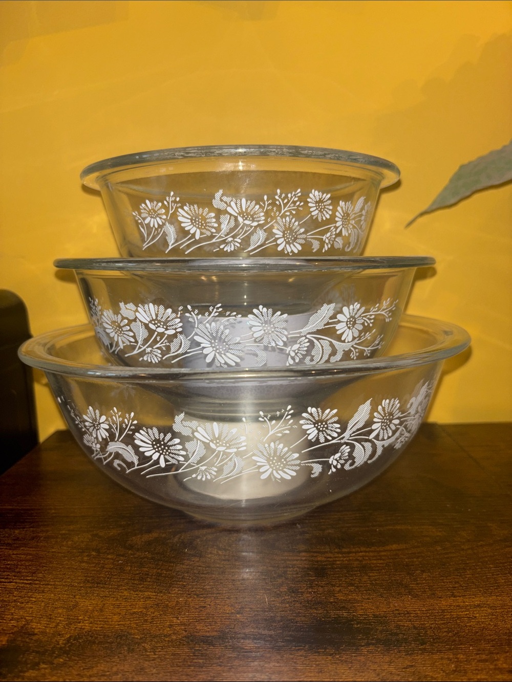 Pyrex nesting mixing bowls in the clear glass Colonial Mist